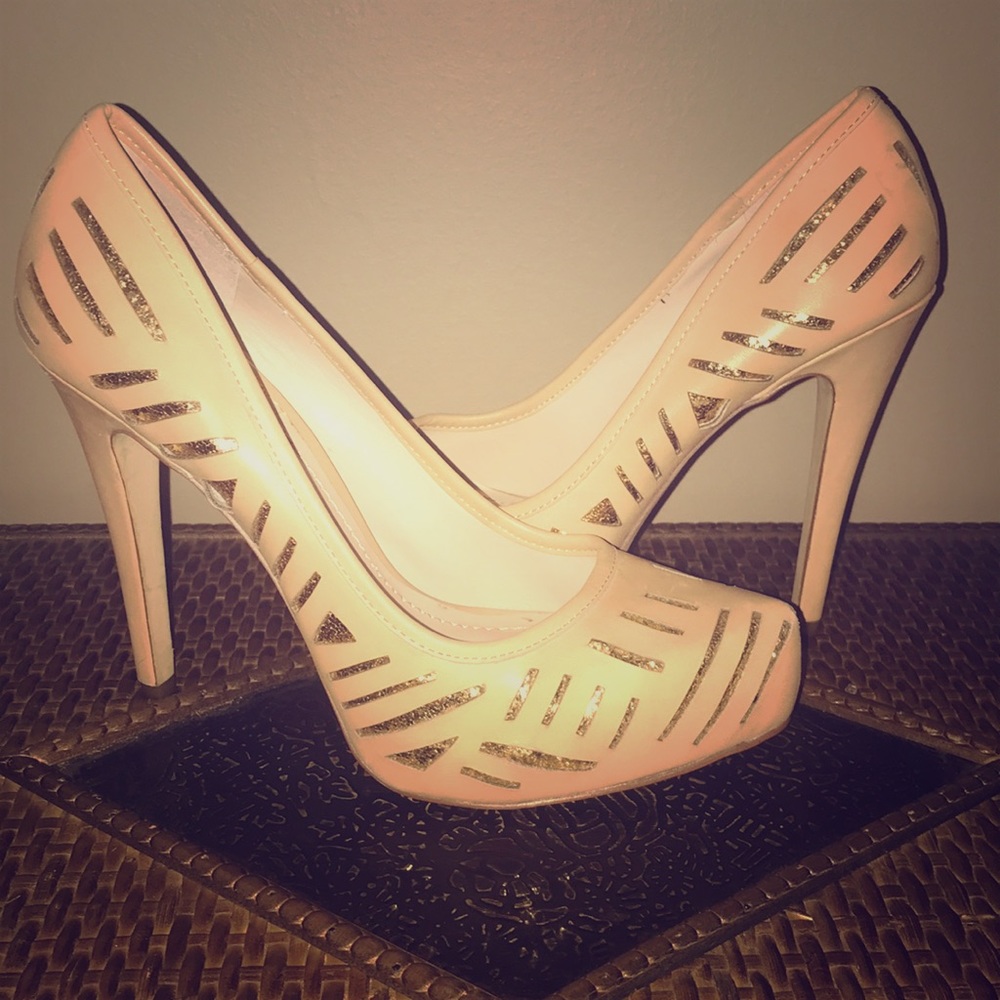 BCBGeneration Heels 👠